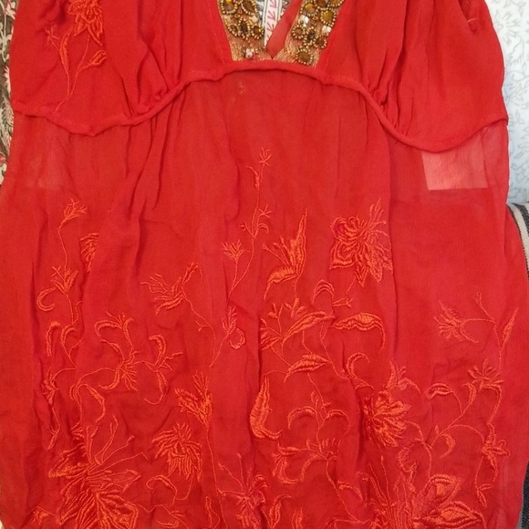 Red sequence top - Picture 3 of 3